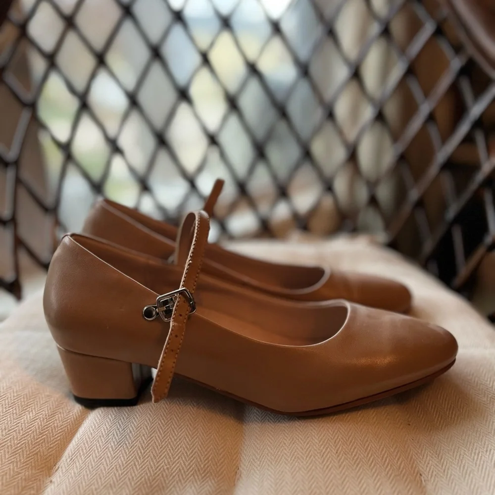 Women's Heels in Nude Leather - Picture 1 of 7